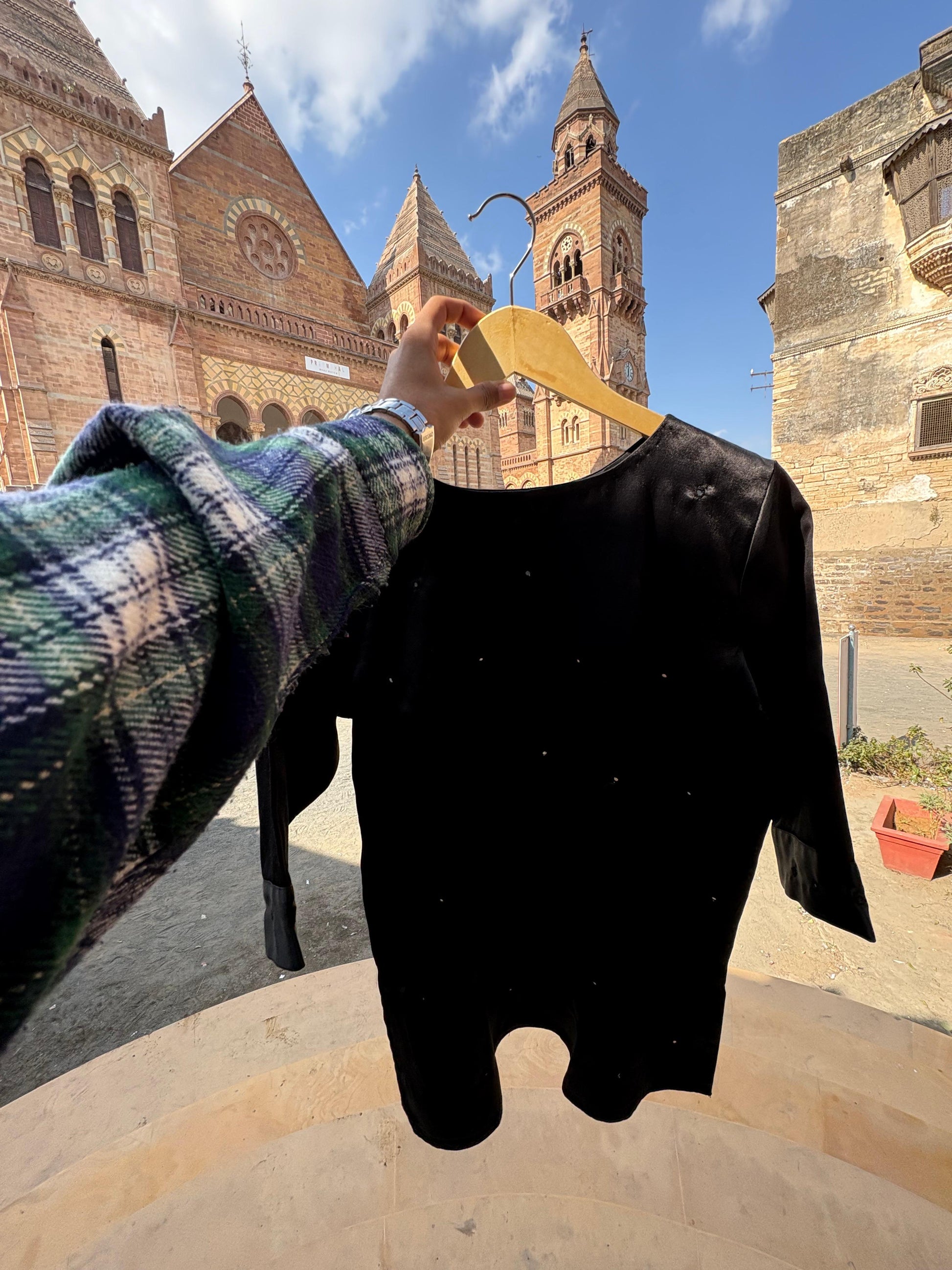 Mirror on Mashroo top
