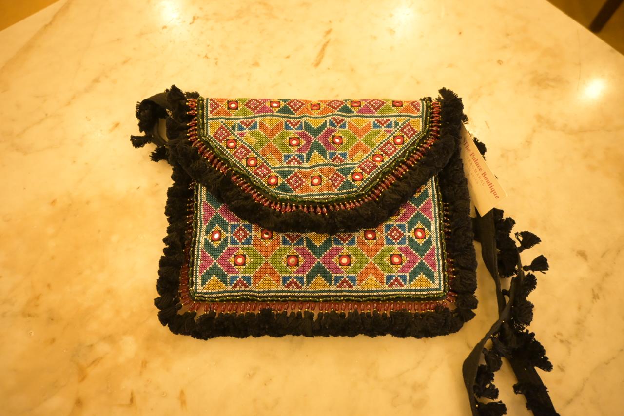 SOOF EMBOIDERY SLING BAG