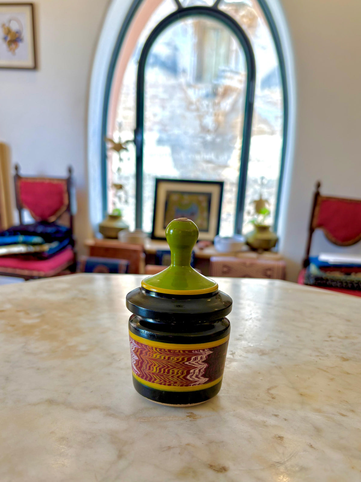 LACQUER JAR